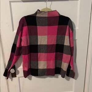 Tahari Pink and Black Knit Scarf